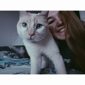 Meet your Posher, Olivia